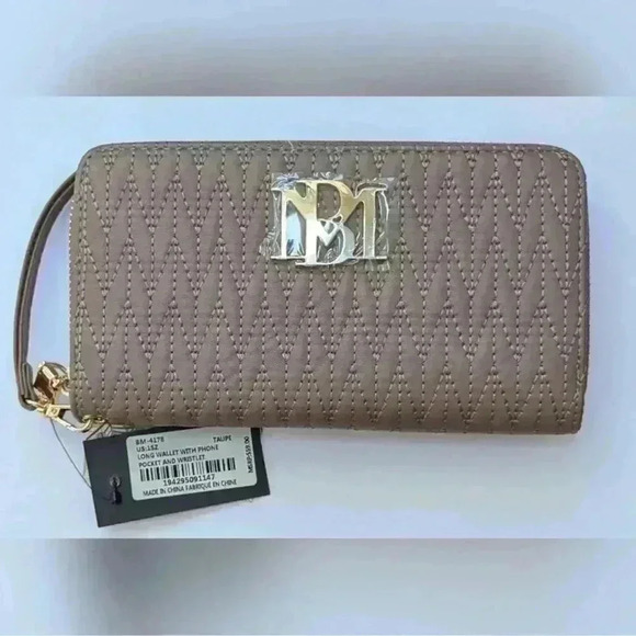 Badgley Mischka Handbags - Badgley Mischka Taupe Clutch Wristlet